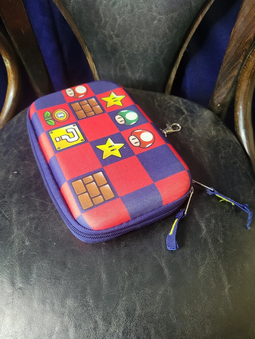 Nintendo Mario Bros Icon Themed Handheld Video Game Carry Case
